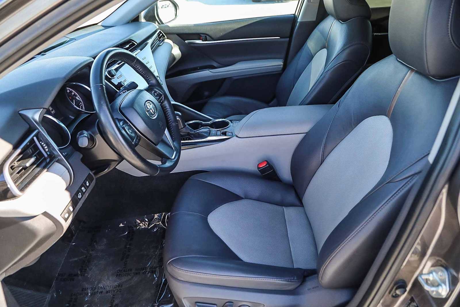 Thumbnail: 2020 Toyota Camry - 17