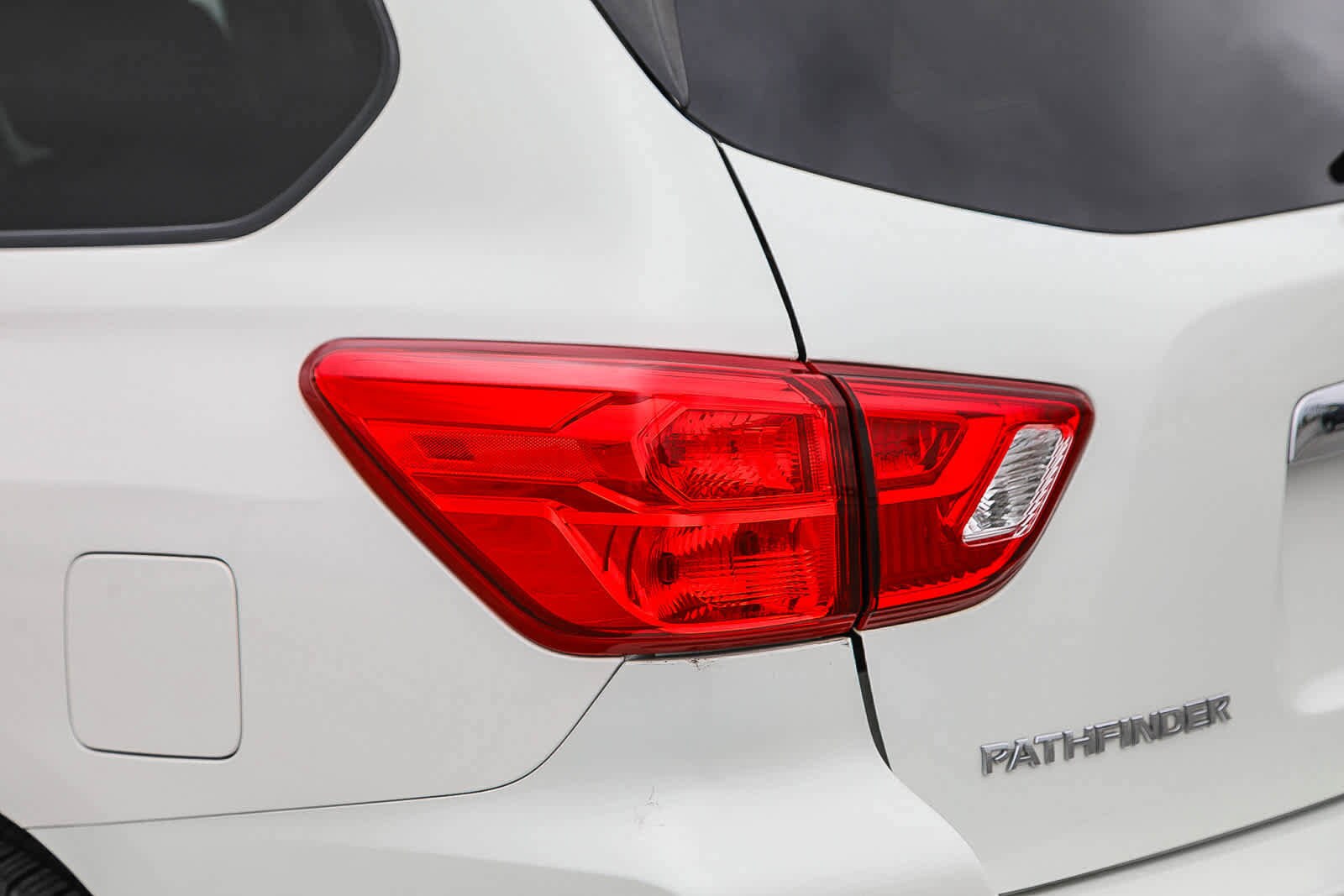 Thumbnail: 2020 Nissan Pathfinder - 8