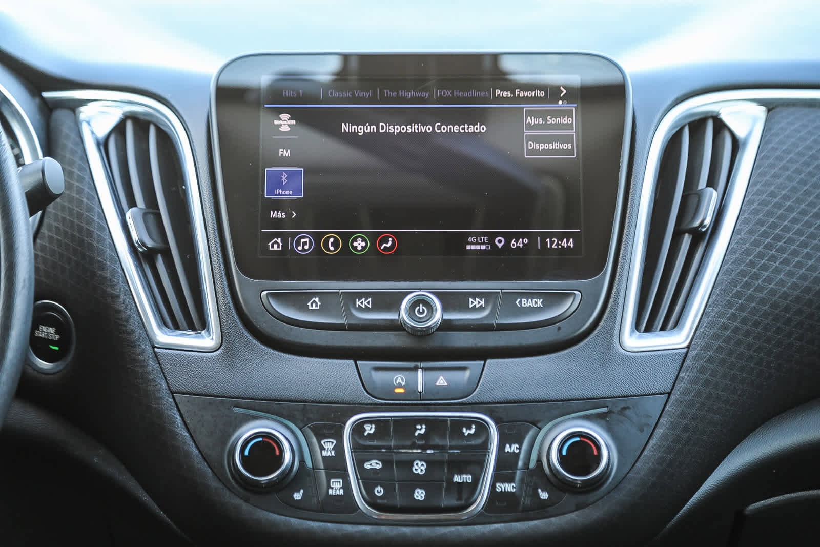 Thumbnail: 2021 Chevrolet Malibu - 14