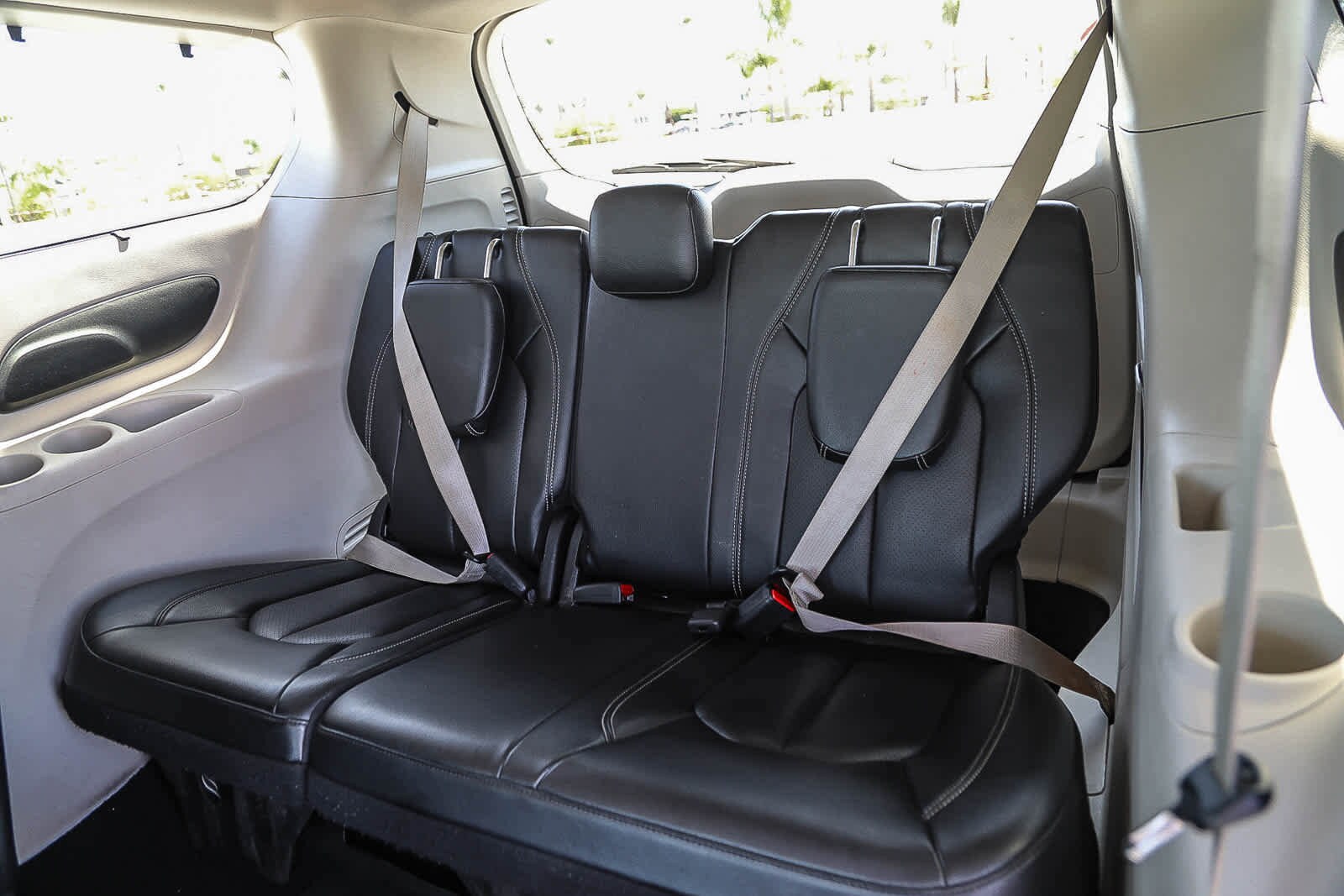 Thumbnail: 2022 Chrysler Pacifica - 19