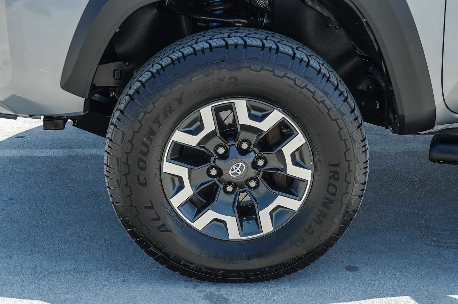2016 Toyota Tacoma TRD Off-Road 10