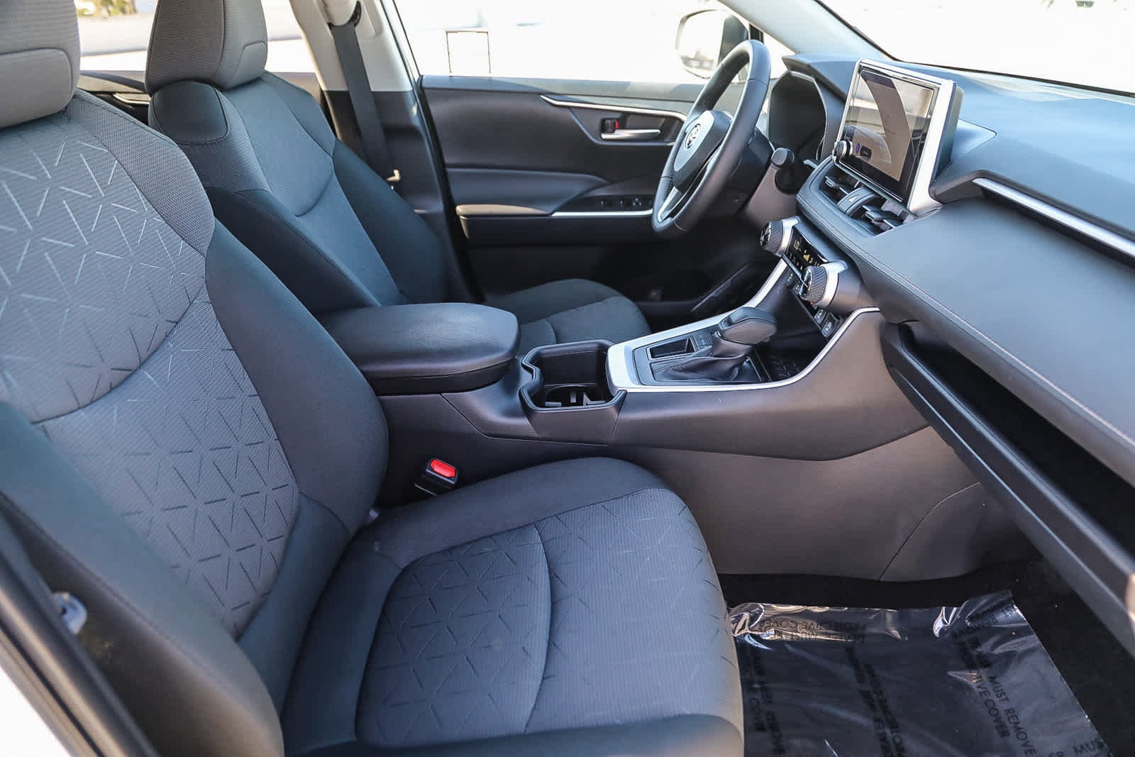 Thumbnail: 2025 Toyota RAV4 - 16