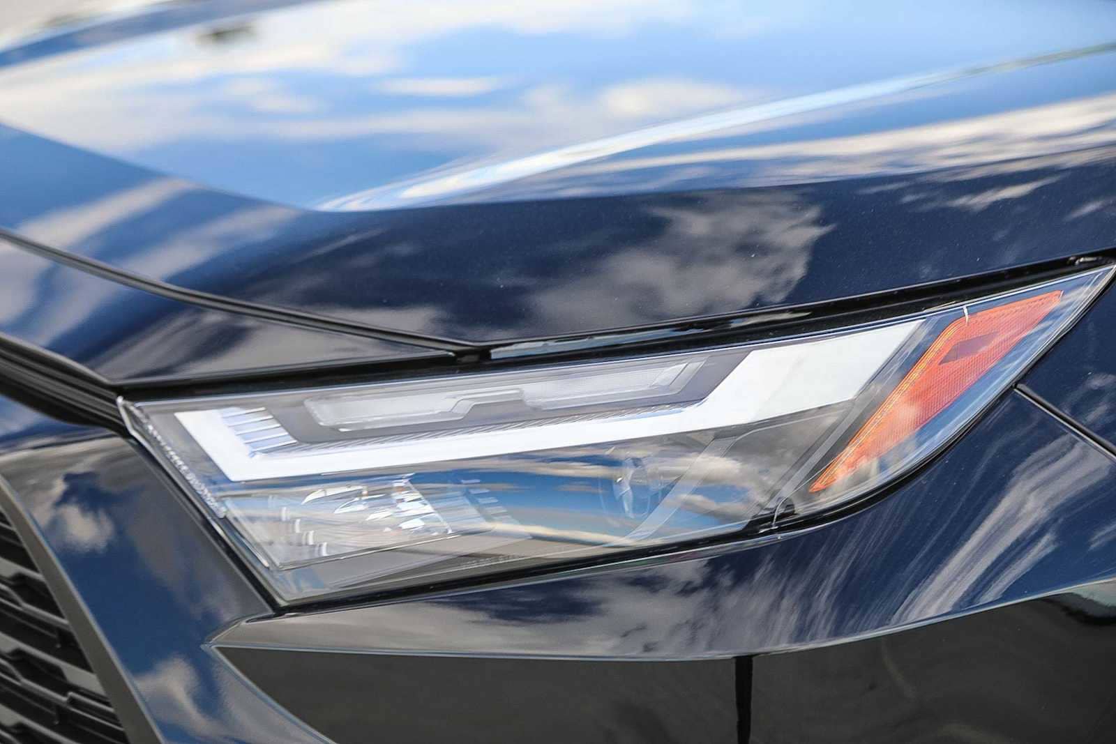 Thumbnail: 2025 Toyota RAV4 - 8