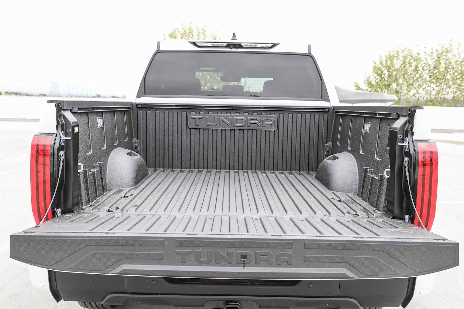 2025 Toyota Tundra i-FORCE MAX Limited Wind Chill Pearl