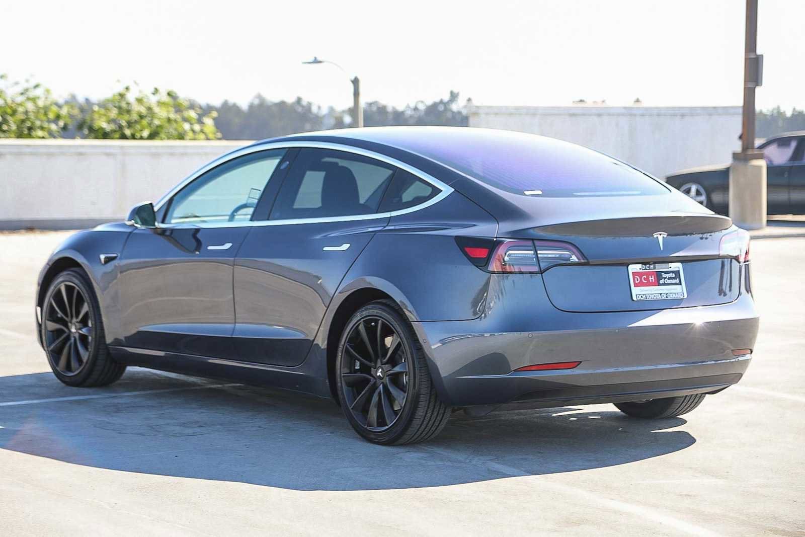 Thumbnail: 2018 Tesla Model 3 - 6
