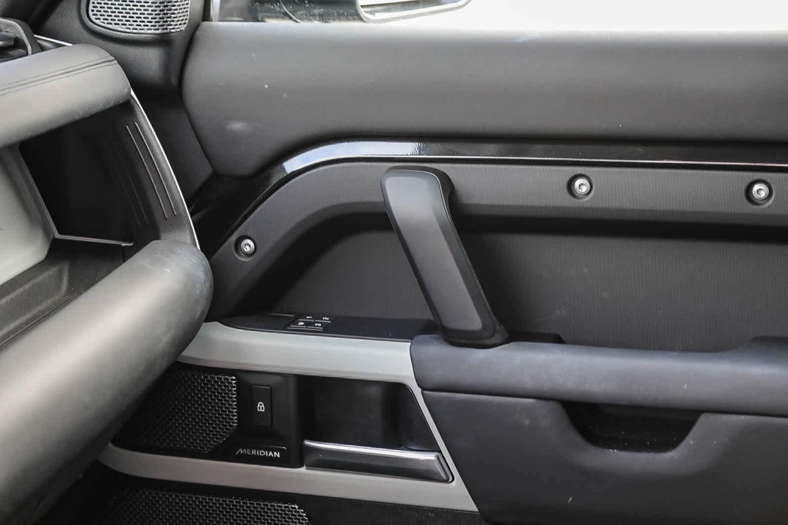 Thumbnail: 2024 Land Rover Defender - 21