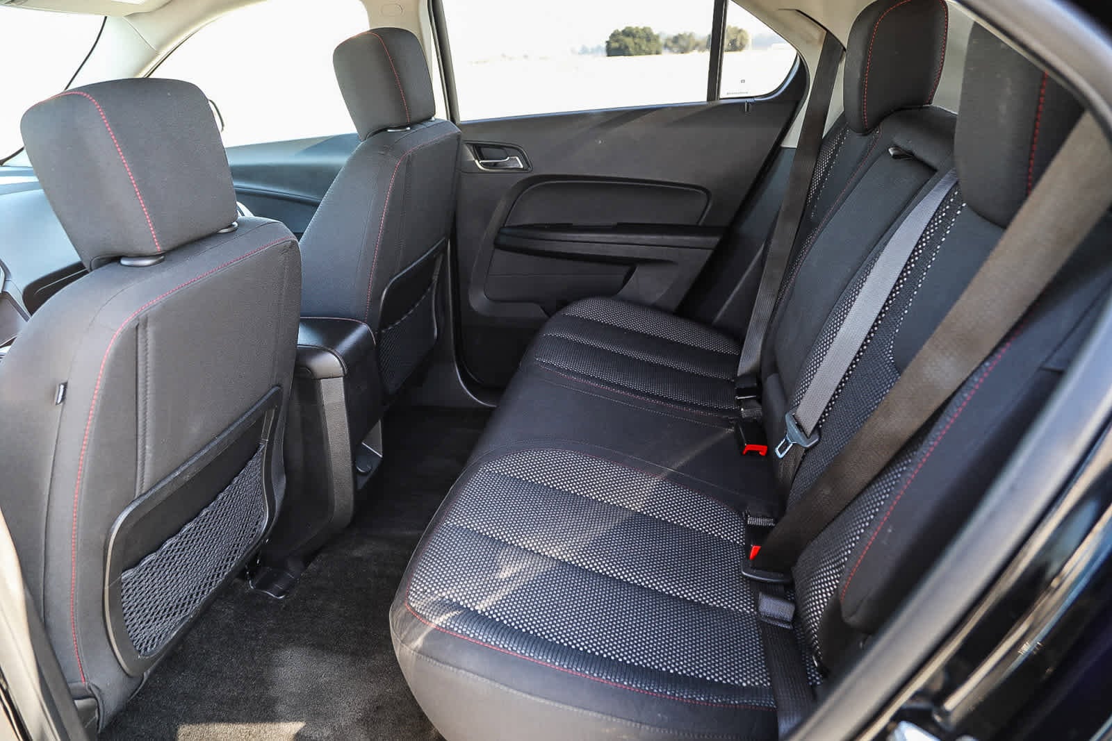 Thumbnail: 2011 Chevrolet Equinox - 17