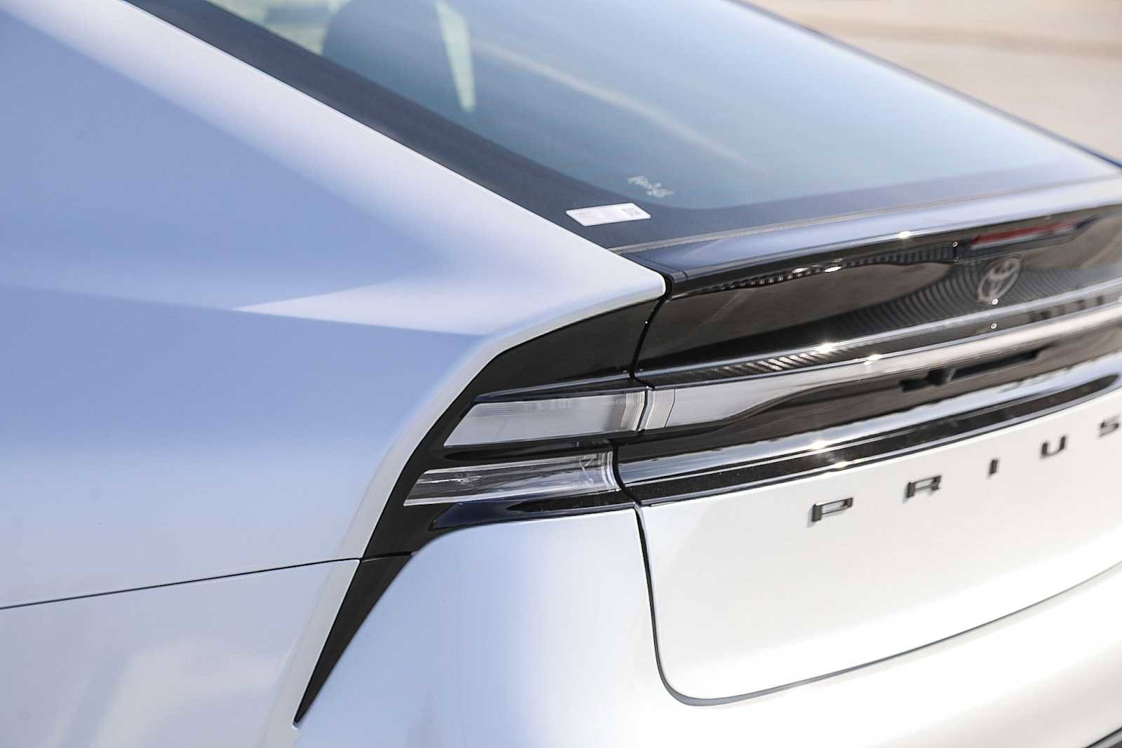 Thumbnail: 2026 Toyota Prius - 9