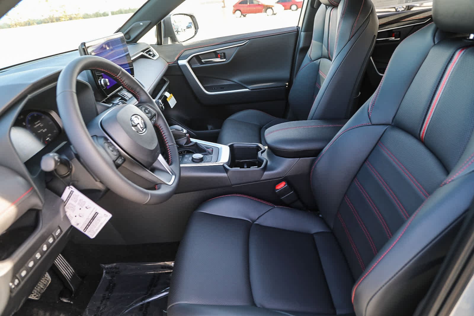 Thumbnail: 2025 Toyota RAV4 - 19