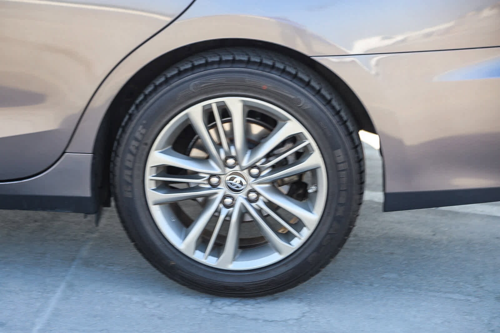 Thumbnail: 2017 Toyota Camry - 10