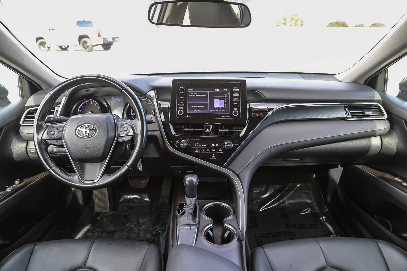 Thumbnail: 2022 Toyota Camry - 12