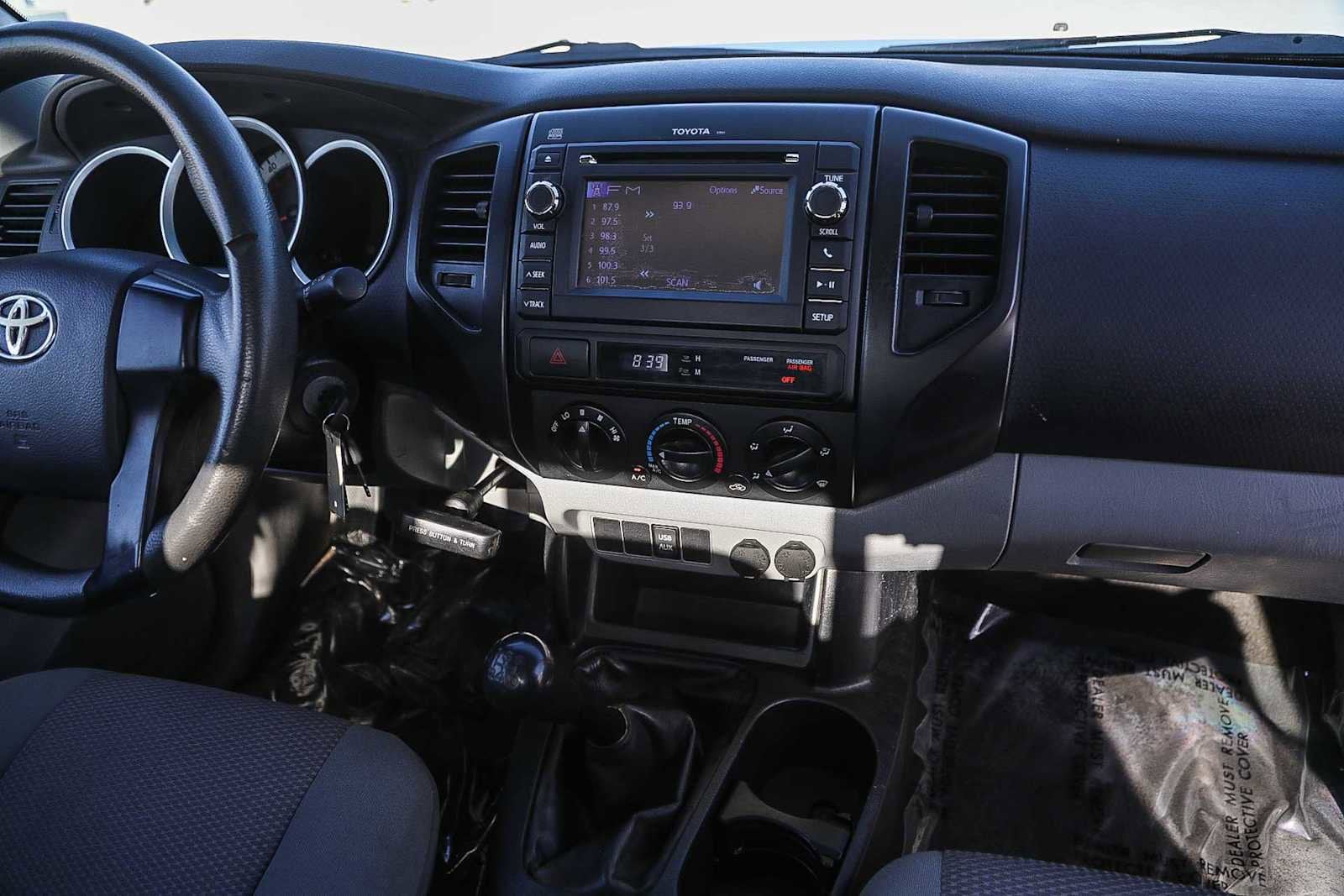 Thumbnail: 2013 Toyota Tacoma - 15
