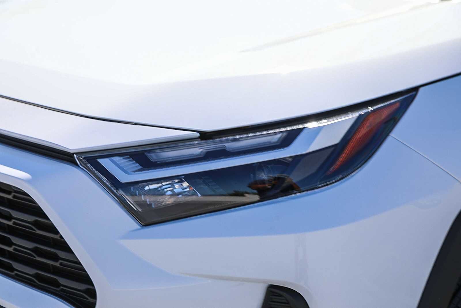 Thumbnail: 2025 Toyota RAV4 - 7