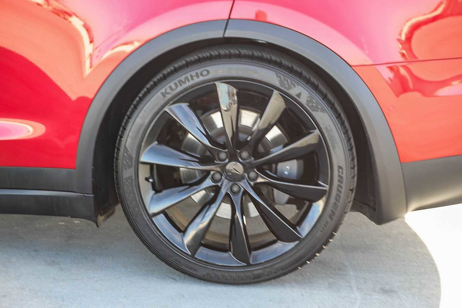 Thumbnail: 2019 Tesla Model X - 11