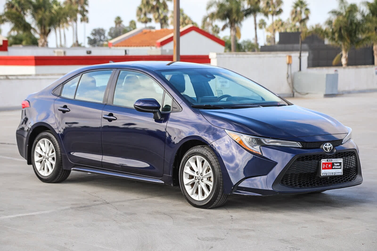 2022 Toyota Corolla LE photo 3