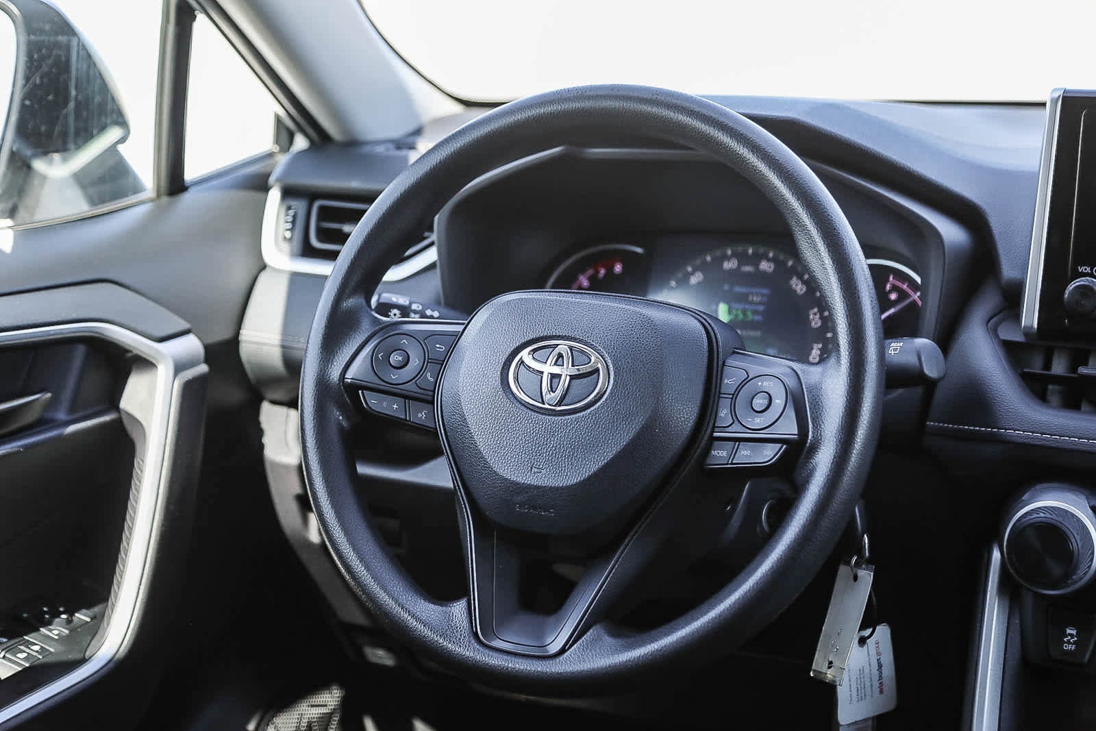 Thumbnail: 2024 Toyota RAV4 - 16