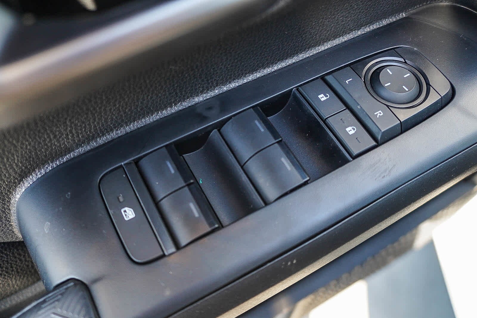 Thumbnail: 2025 Toyota Tacoma - 22