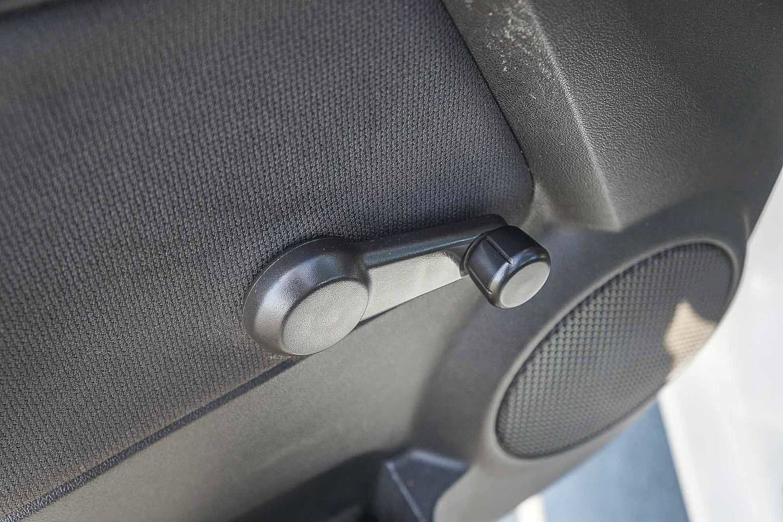 Thumbnail: 2012 Chevrolet Colorado - 20