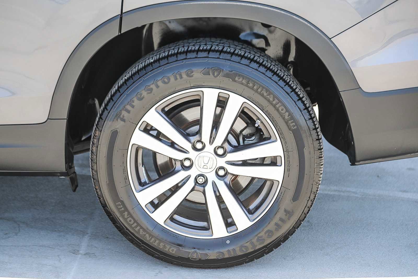Thumbnail: 2016 Honda Pilot - 10