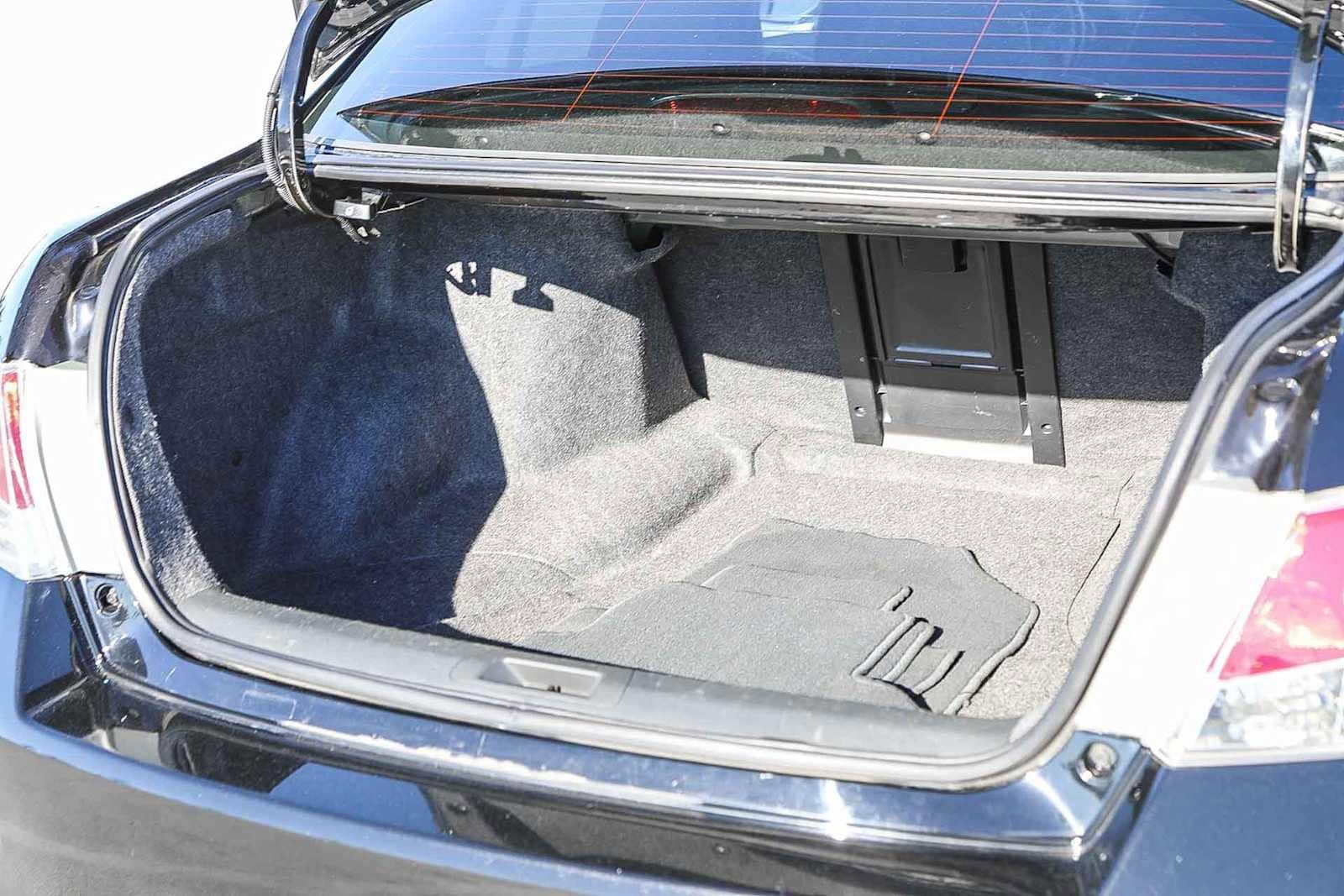 Thumbnail: 2012 Honda Accord - 25