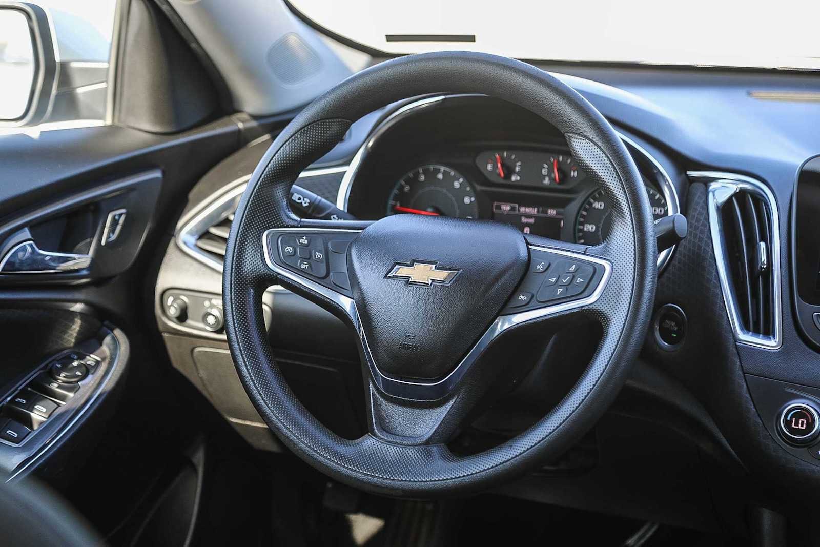 Thumbnail: 2020 Chevrolet Malibu - 15