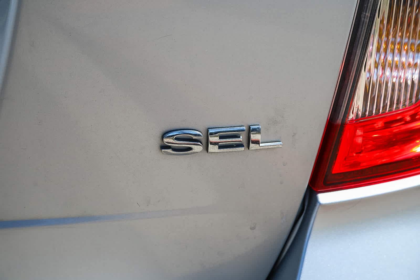Thumbnail: 2011 Ford Edge - 22