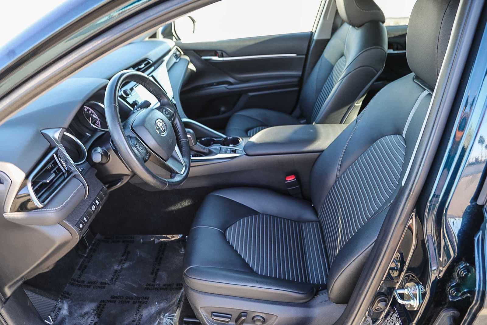 Thumbnail: 2019 Toyota Camry - 16