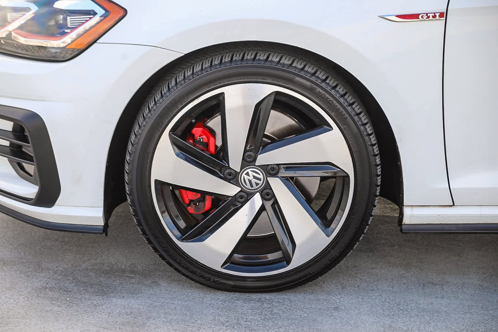 Thumbnail: 2018 Volkswagen Golf - 9