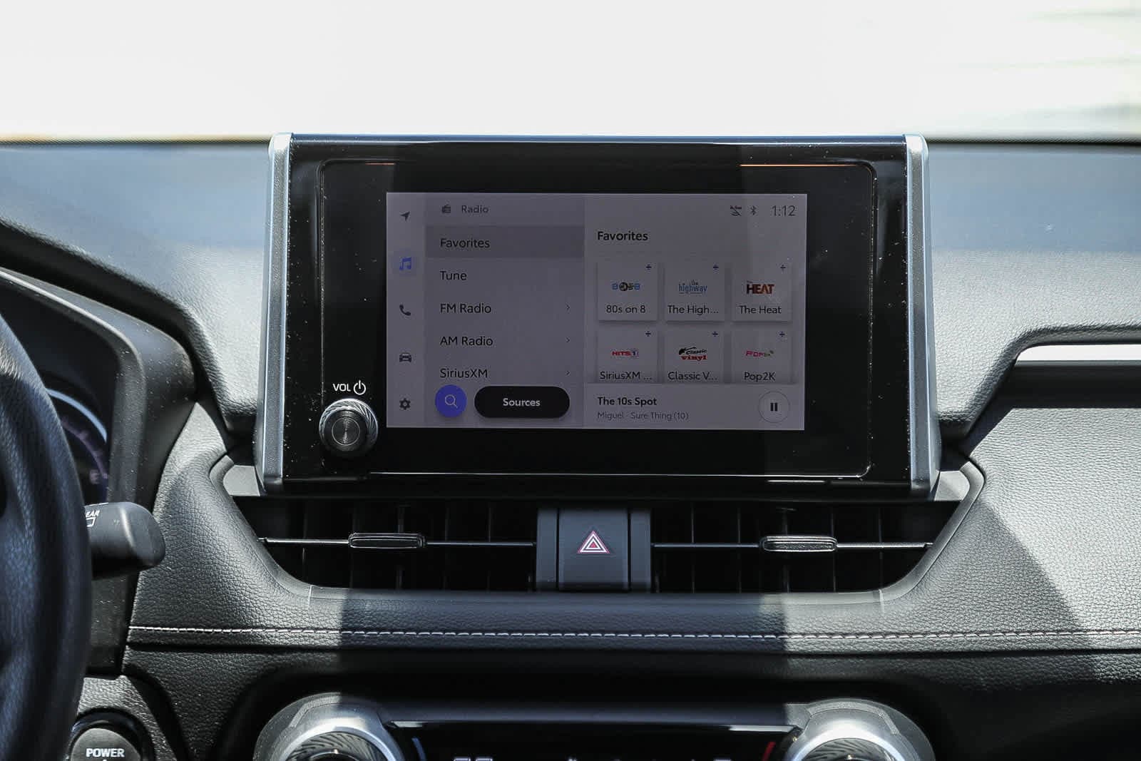 2025 Toyota RAV4 XLE - Photo 15