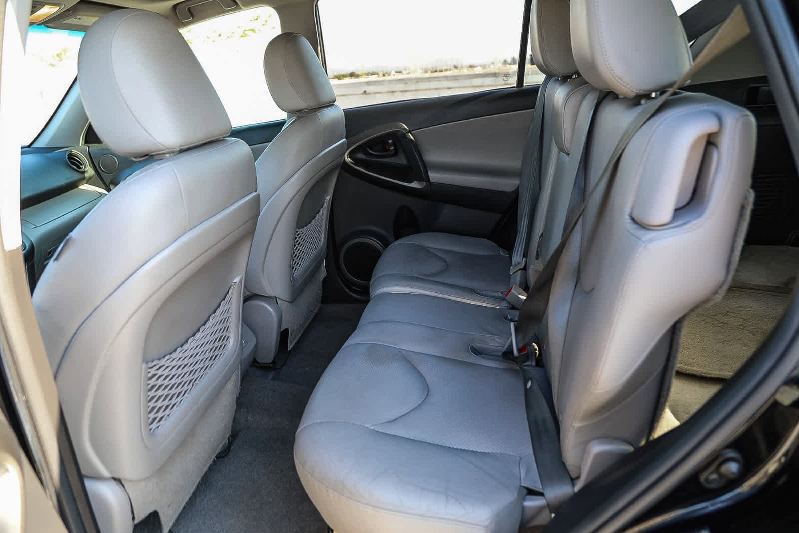 Thumbnail: 2011 Toyota RAV4 - 17