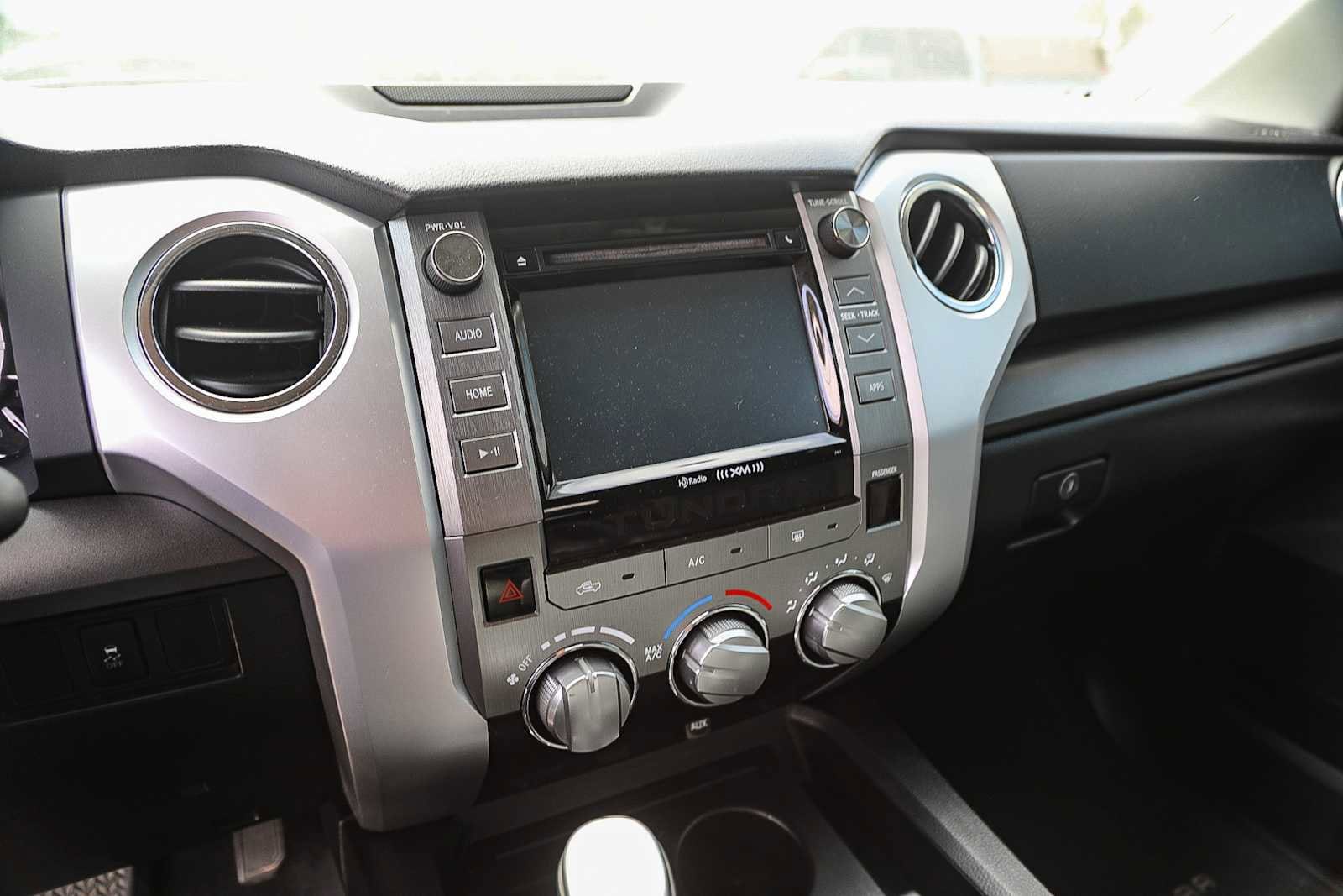 Thumbnail: 2015 Toyota Tundra - 24