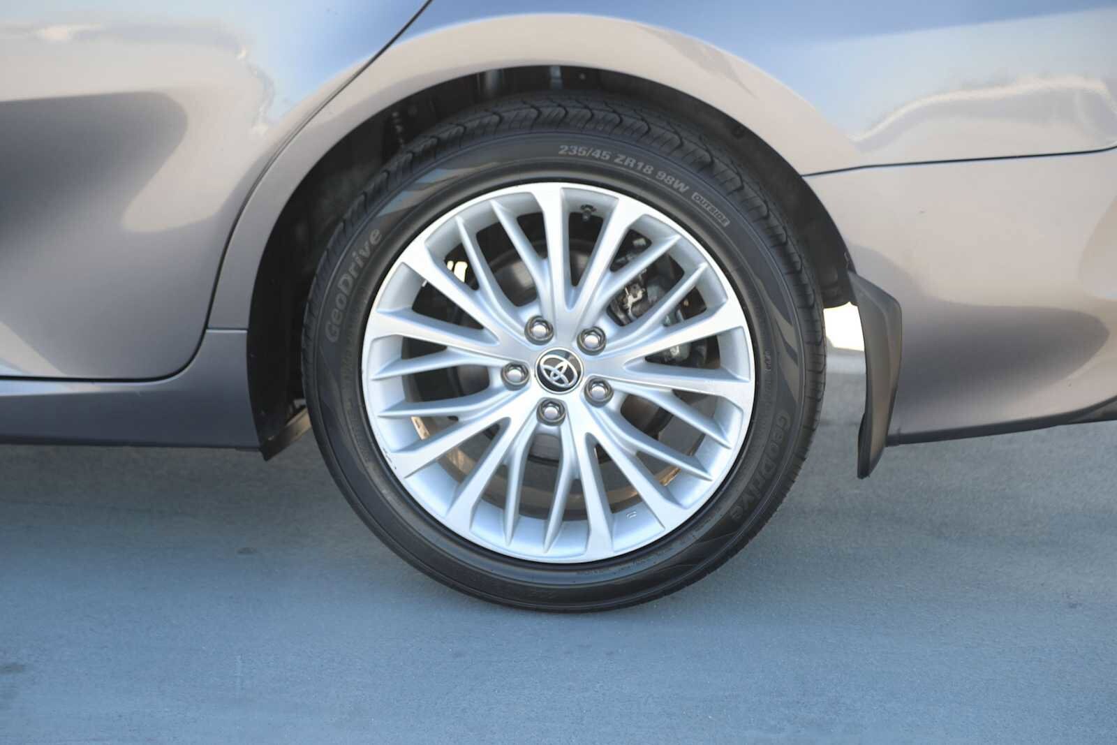 Thumbnail: 2020 Toyota Camry - 11