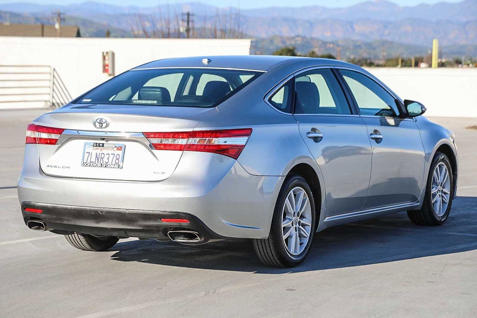 Thumbnail: 2015 Toyota Avalon - 5