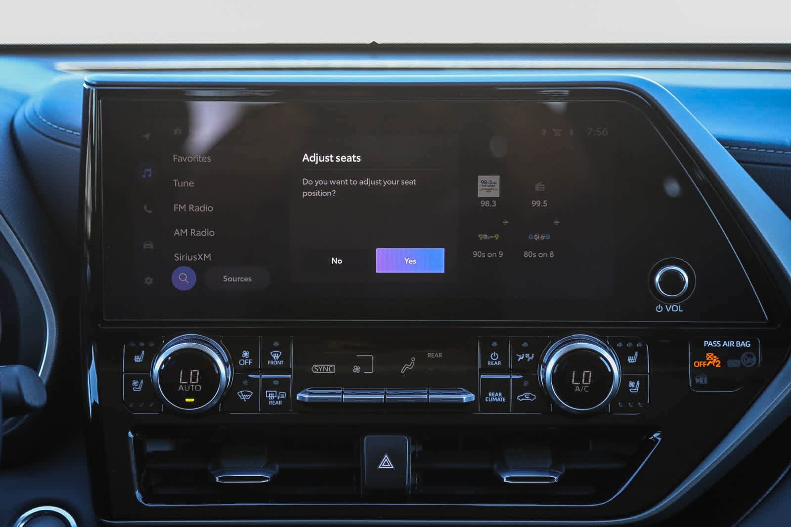 Thumbnail: 2024 Toyota Highlander - 14