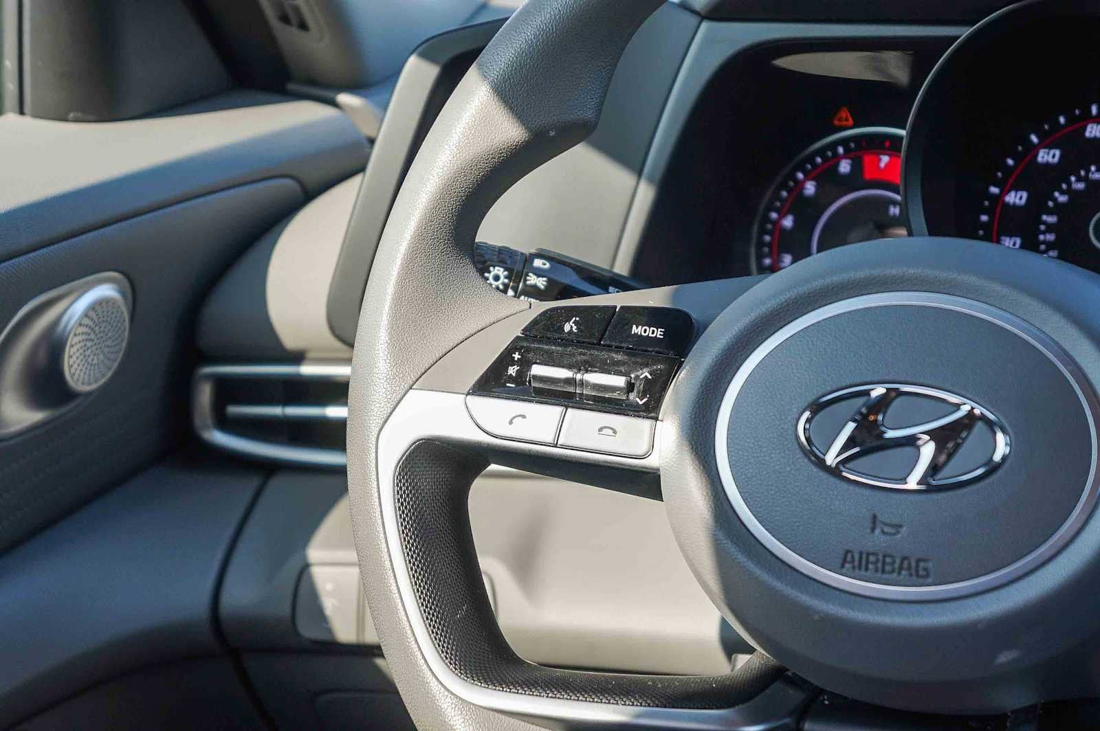 Thumbnail: 2023 Hyundai Elantra - 17