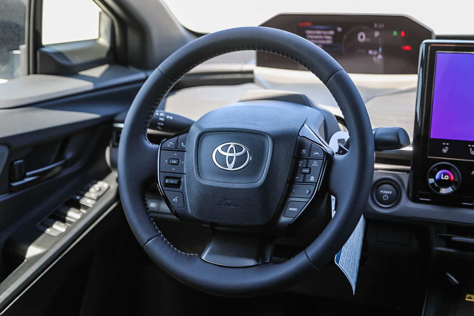 Thumbnail: 2026 Toyota C-HR - 17