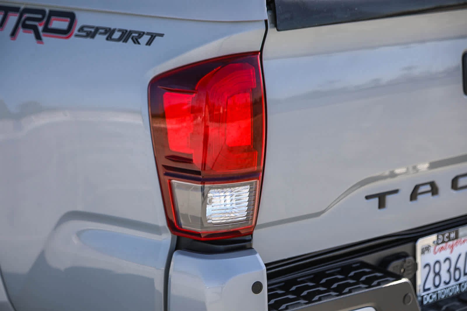 Thumbnail: 2019 Toyota Tacoma - 9