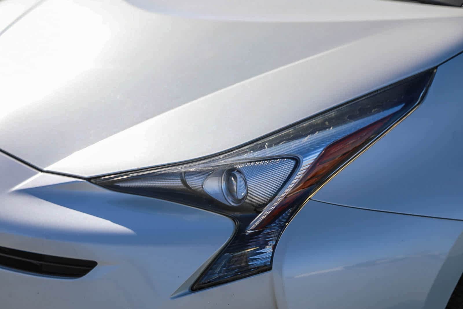 Thumbnail: 2017 Toyota Prius - 7