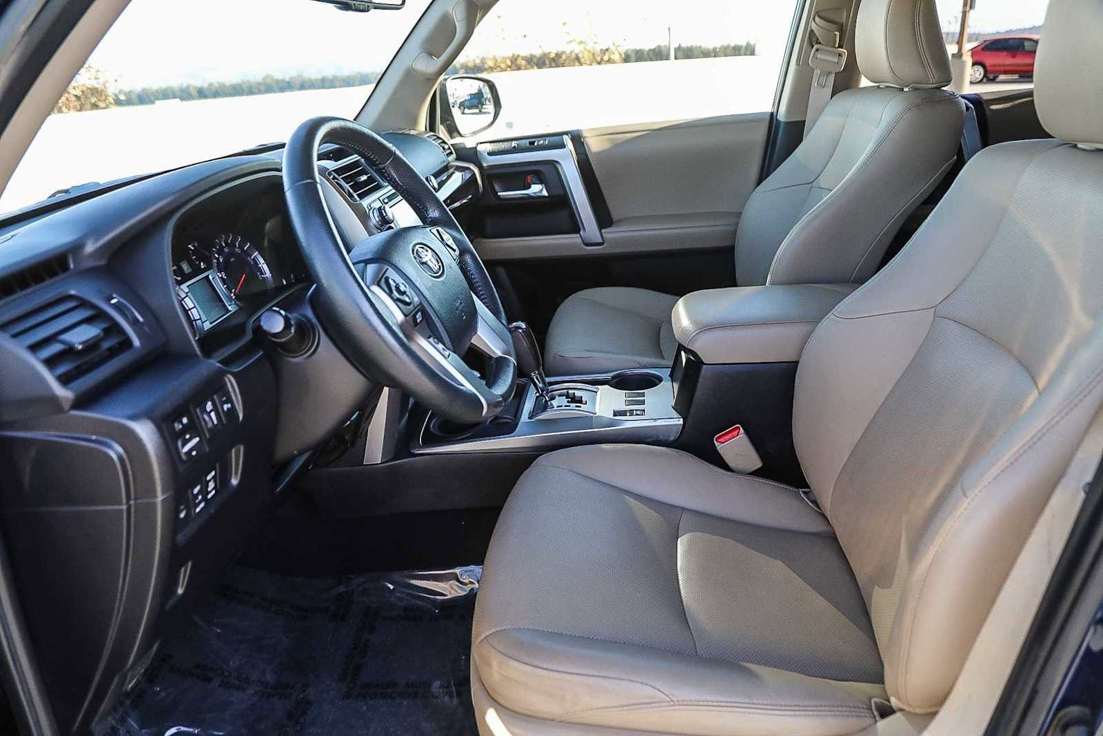 Thumbnail: 2019 Toyota 4Runner - 17