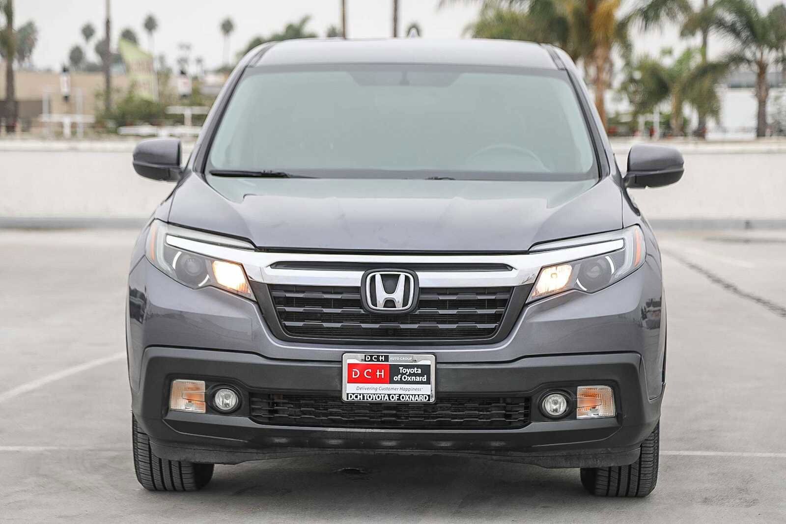 2017 Honda Ridgeline RTL photo 2