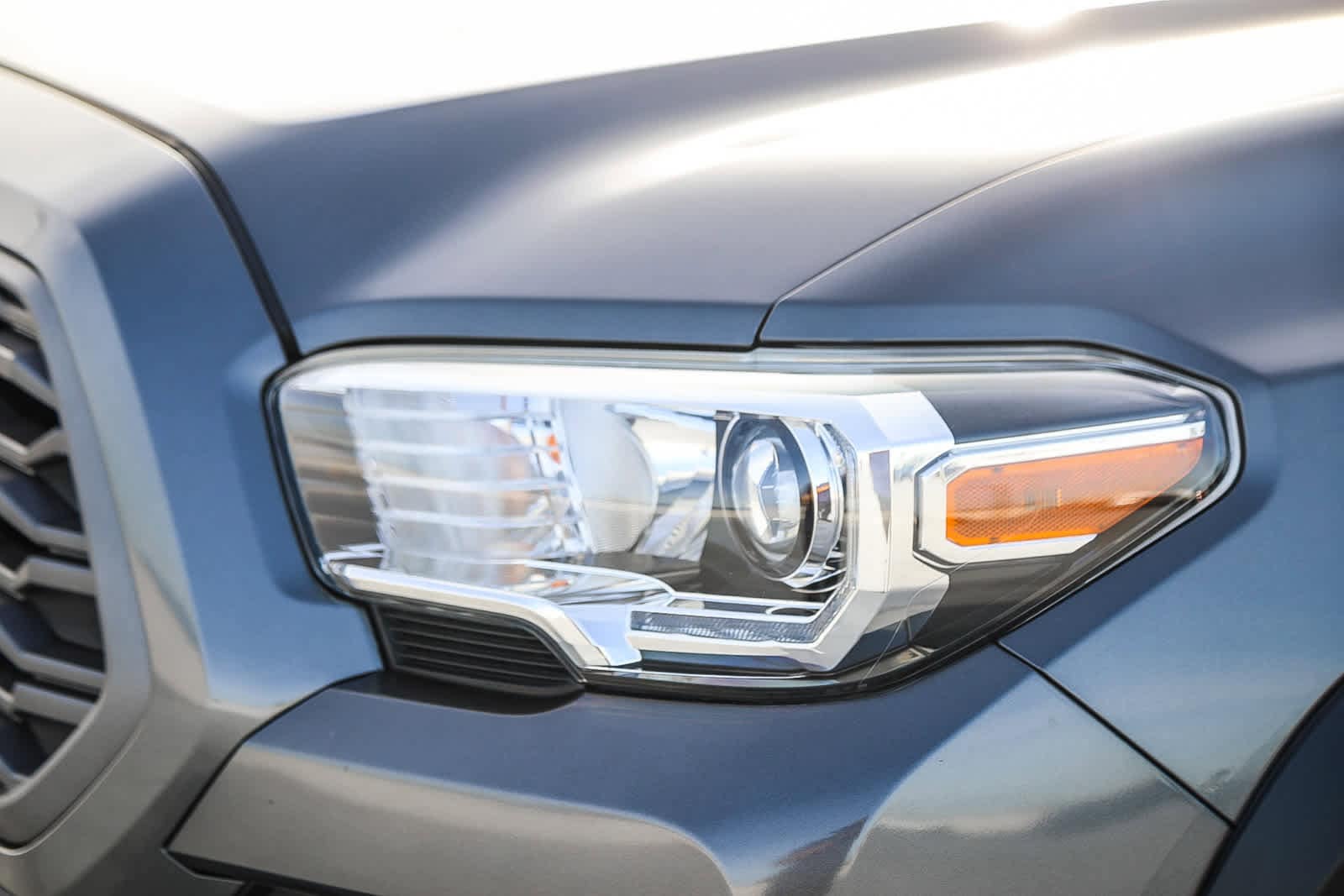 Thumbnail: 2020 Toyota Tacoma - 9