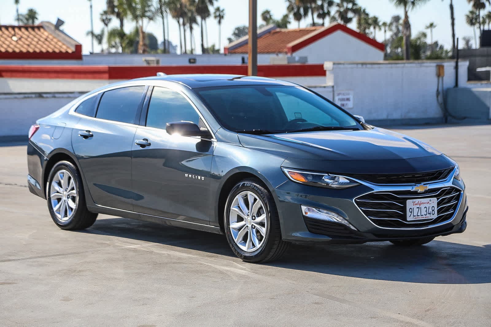 Thumbnail: 2021 Chevrolet Malibu - 4