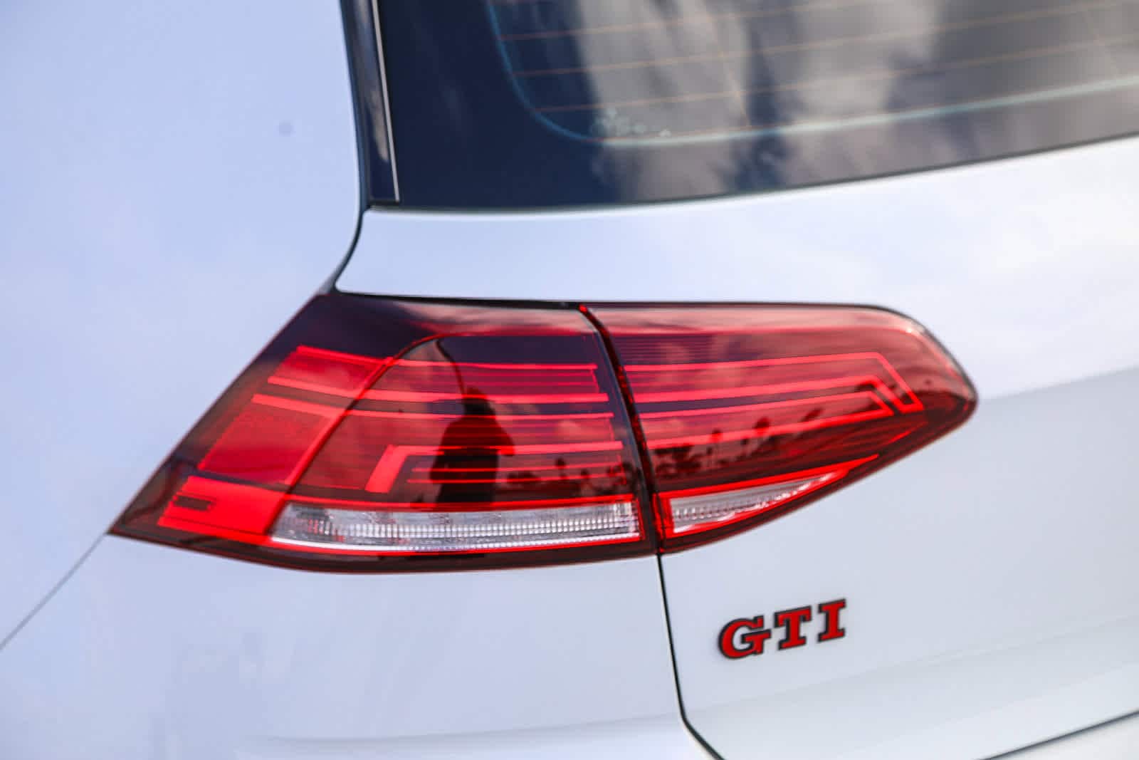 Thumbnail: 2018 Volkswagen Golf - 8