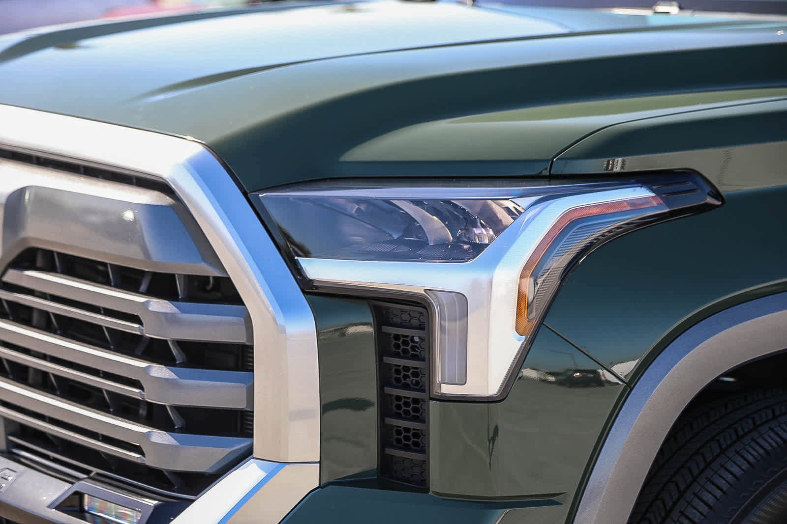 Thumbnail: 2023 Toyota Tundra - 8