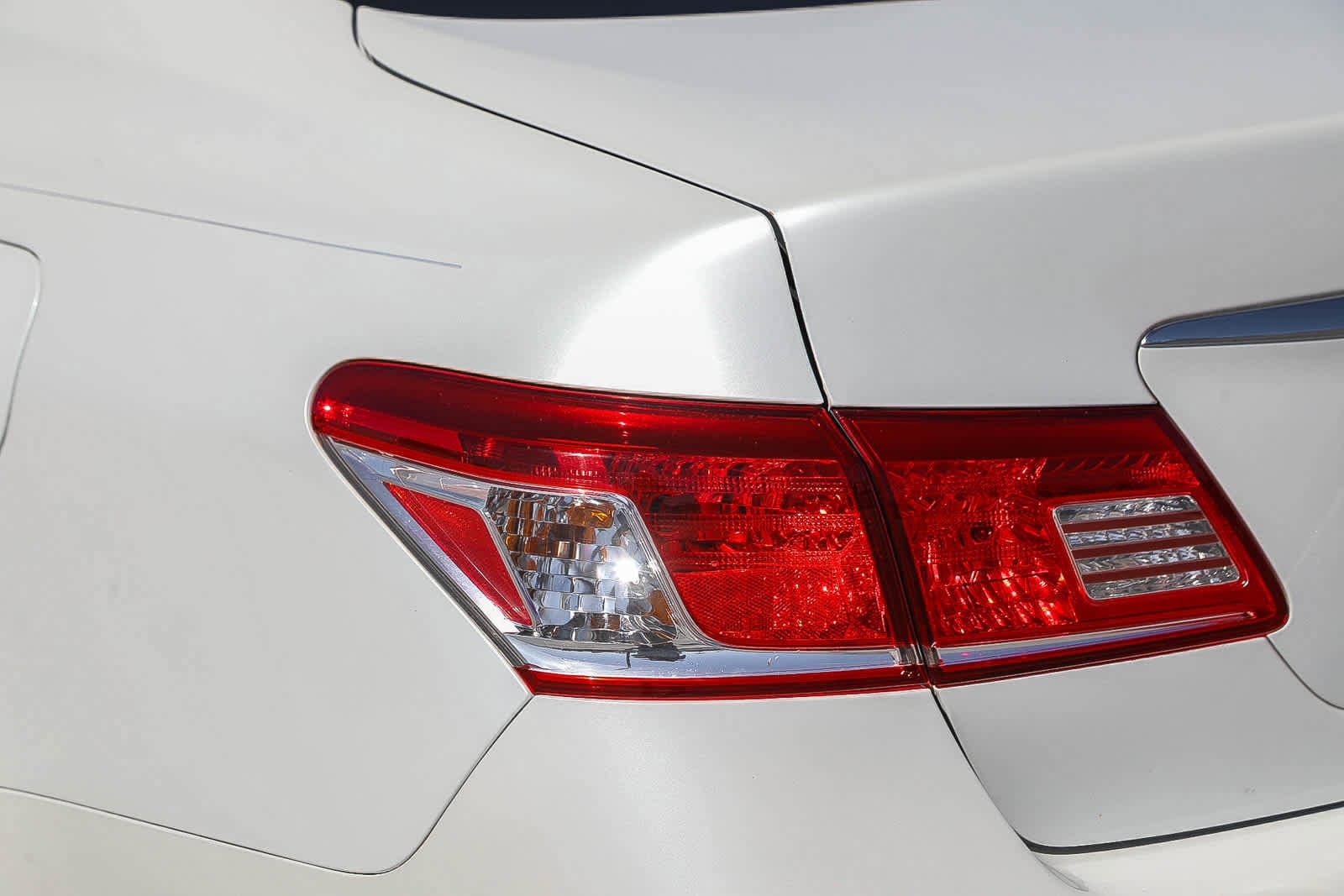 Thumbnail: 2011 Lexus ES - 8