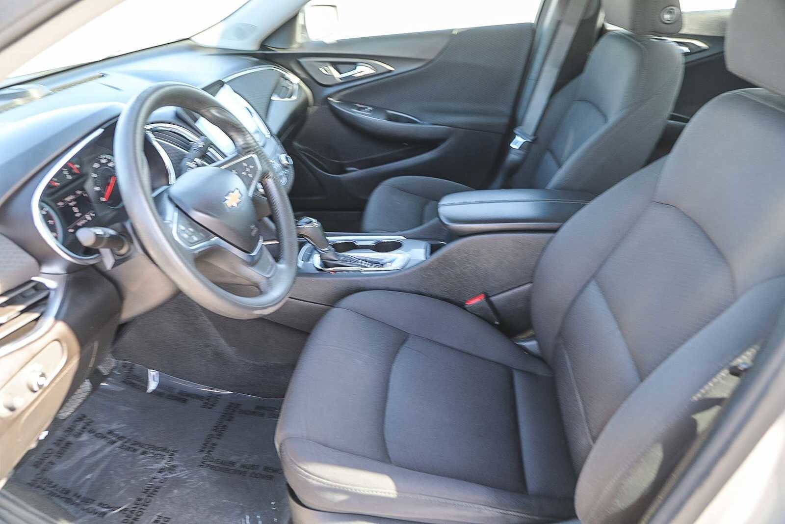 Thumbnail: 2020 Chevrolet Malibu - 17