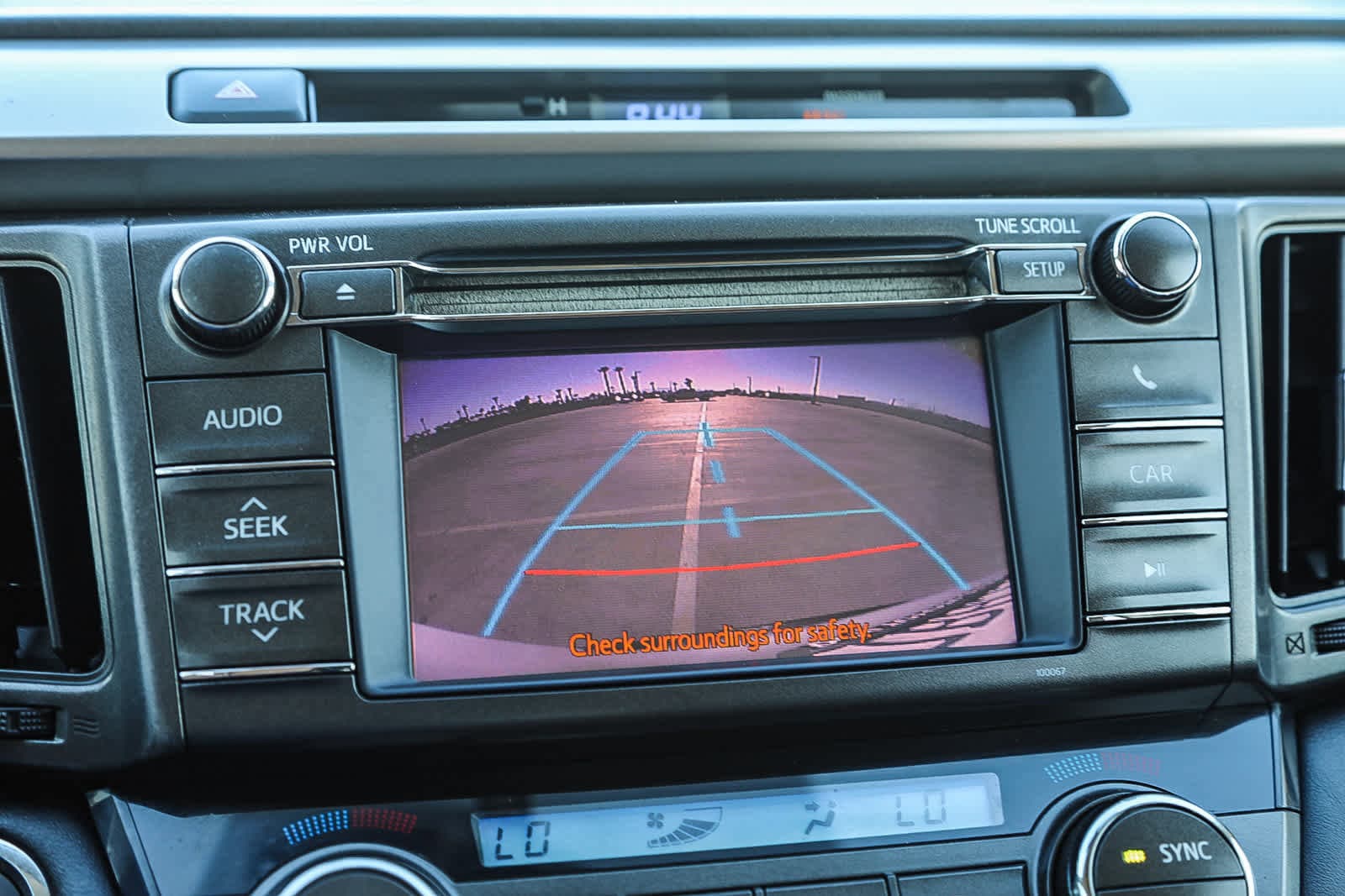 Thumbnail: 2013 Toyota RAV4 - 23