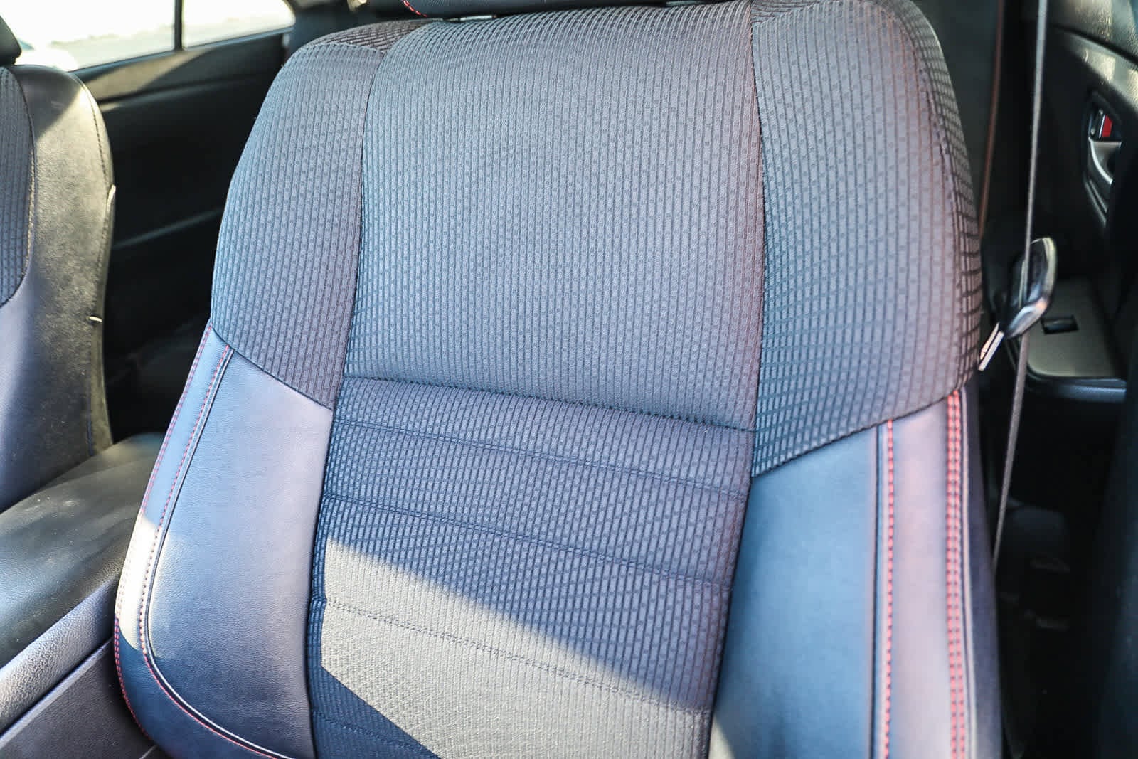 Thumbnail: 2017 Toyota Camry - 24