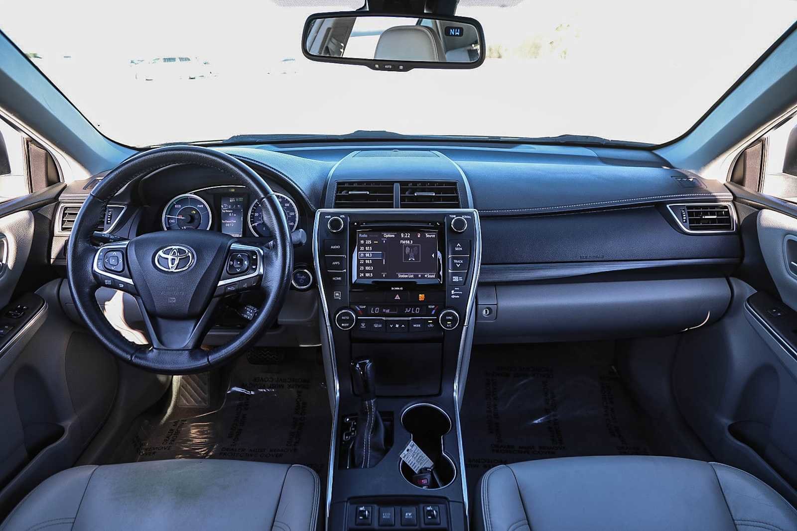 Thumbnail: 2017 Toyota Camry - 12