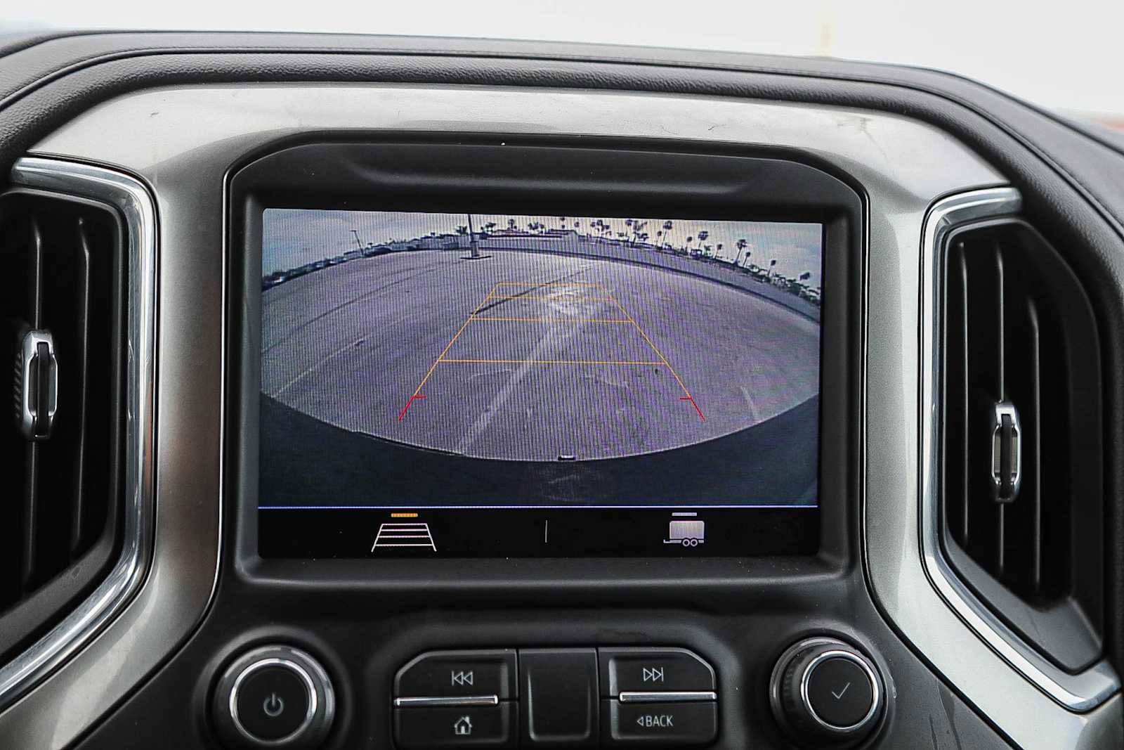 Thumbnail: 2019 Chevrolet Silverado 1500 - 23